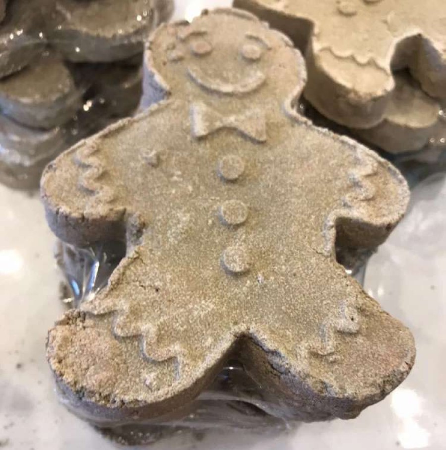 More Christmas Items * | Outlet Outlet Disney Basin Bath Bomb Holiday Gingerbread